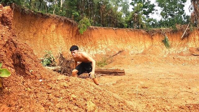 MONSTER HUNTER47 | A Demon And A Giant Python Drag The Man Into The Cave For Bait смотреть онлайн