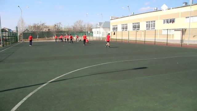 Резиновое бесшовное покрытие в школе смотреть онлайн