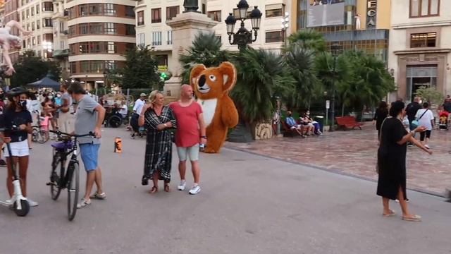 Повсюду взрывы! Валенсия отмечает праздник огня! смотреть онлайн