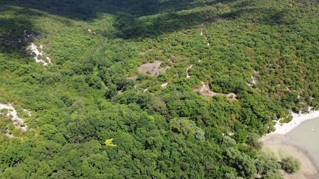 Летаем над Кипарисовым озером Сукко в сторону вчерашнего похода смотреть онлайн