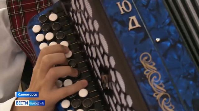 Новое звучание: ученики Саяногорской музыкальной школы получили ценный подарок смотреть онлайн