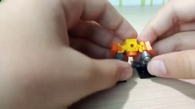 Как сделать своего робота из простых деталей! смотреть онлайн