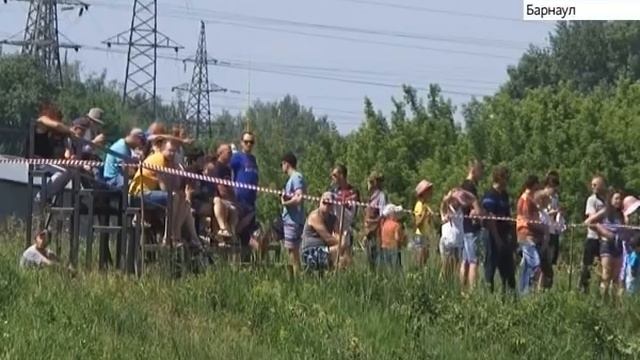 В Барнауле состоялись соревнования по мотокроссу смотреть онлайн