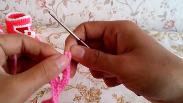 Чудо босоножки пинетки крючком для девочки 5-9 месяцев.завершение. смотреть онлайн