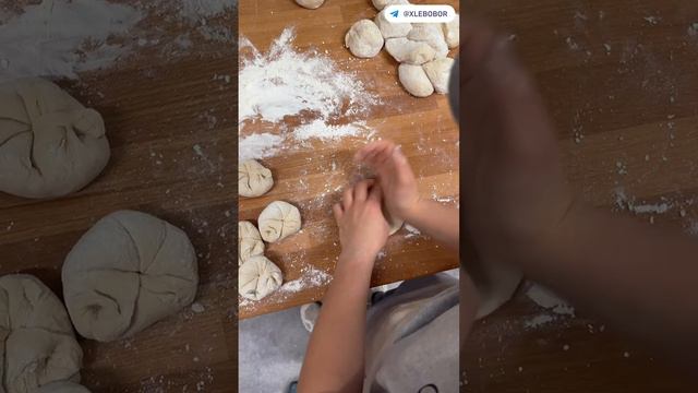 Формовка кайзеровской булочки вручную смотреть онлайн