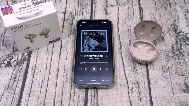 LG TONE Free FP9 - These Earbuds Have an AWESOME Feature! смотреть онлайн