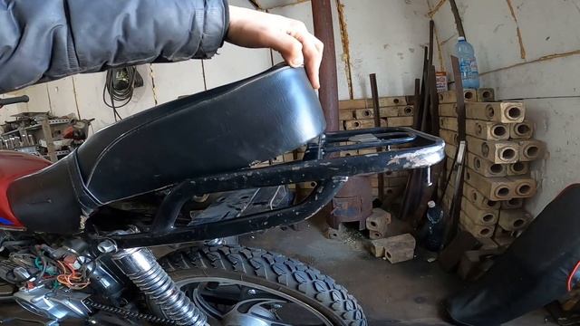 Хотел поставить другой багажник на Альфу, но пошло все не так смотреть онлайн