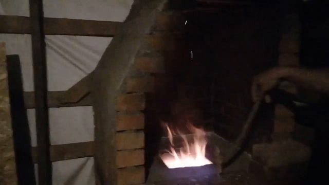 Дагестанец делает шашлык в армянском тандыре.Dagestan makes shish kebab in Armenian tint смотреть онлайн