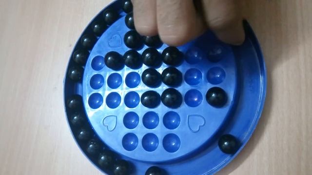 BRAINVITA / PEG SOLITAIRE - Know how to solve the game смотреть онлайн