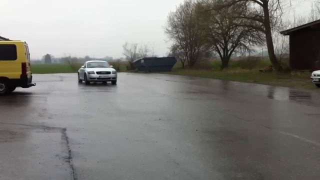 Audi TT 1.8T Quattro unbelievable sound!! смотреть онлайн