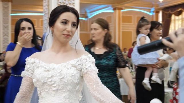 Какой самый ценный подарок можно сделать для любимой сестры ? смотреть онлайн