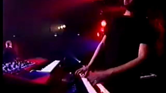 1999-04-25 Alanis In Japan - 04 Hand In My Pocket