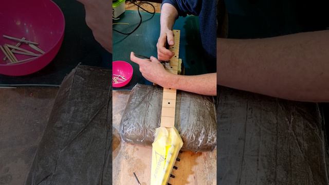 Removing frets from maple Ibanez RG neck смотреть онлайн
