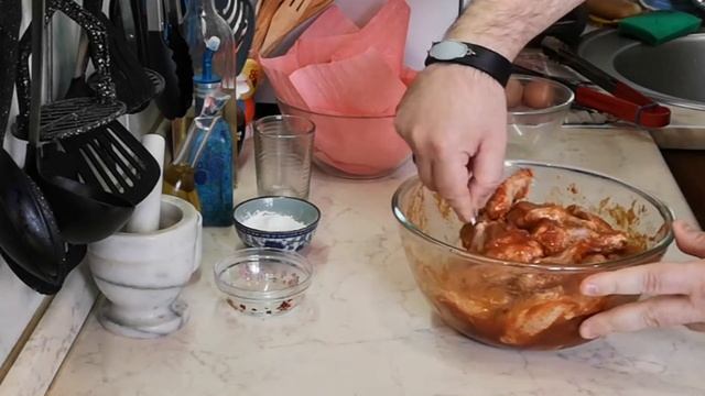 Острые крылышки El Diablo жареные во фритюре. смотреть онлайн