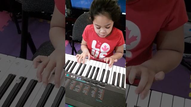 Kid Piano - Baby Shark - Piano Solo - Ardene (7 year old) смотреть онлайн