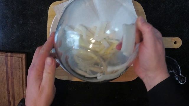 Как приготовить Дайкон жареный во фритюре. Удивительно вкусный и простой в приготовлении дайкон фри смотреть онлайн