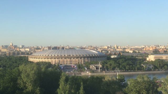 Вид с Воробьевых гор на Москву смотреть онлайн