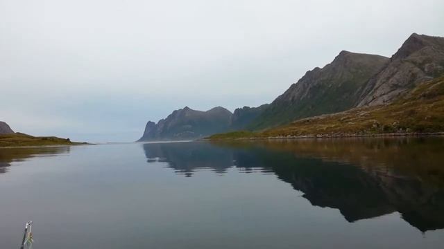 По Норвежскому морю на лодке смотреть онлайн