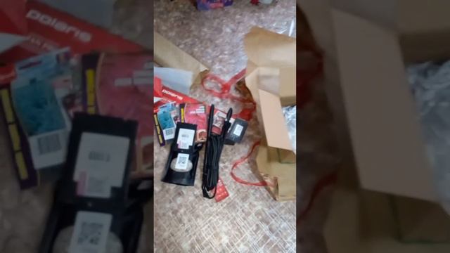 еще подарки с опозданием смотреть онлайн