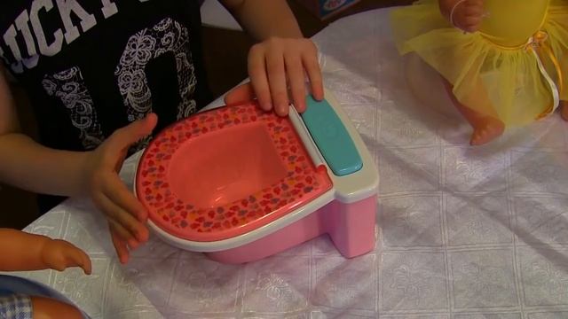 ???Обзор на унитаз для кукол! Туалет для Беби Бонов Тёмы и Лизы! смотреть онлайн