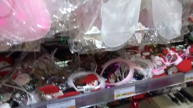 Новогодние Сюрпризы Красивая Ёлка. смотреть онлайн