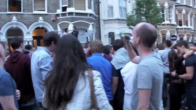 Royal Wedding Street Party, St Lukes Ave, Clapham смотреть онлайн