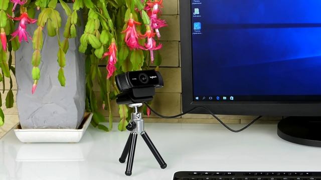Веб-камера Logitech C922 Pro Stream - 720p/60fps, 1080p/30fps смотреть онлайн