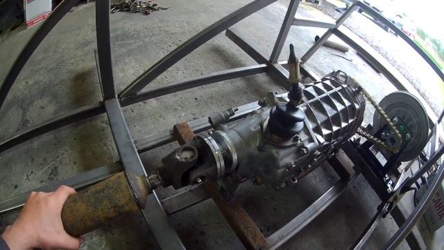 Строительство гусеничного вездехода серия 4. Установка двигателя и трансмиссии. смотреть онлайн