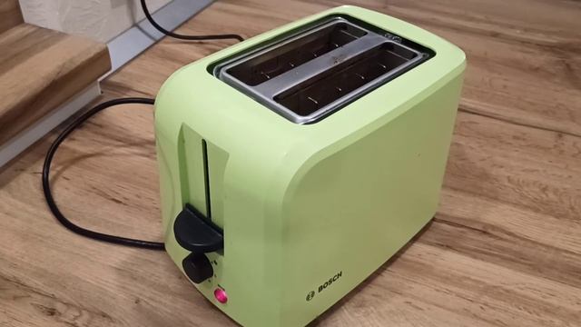 Тостер Bosch TAT3A016 зеленый - приготовление тостов смотреть онлайн