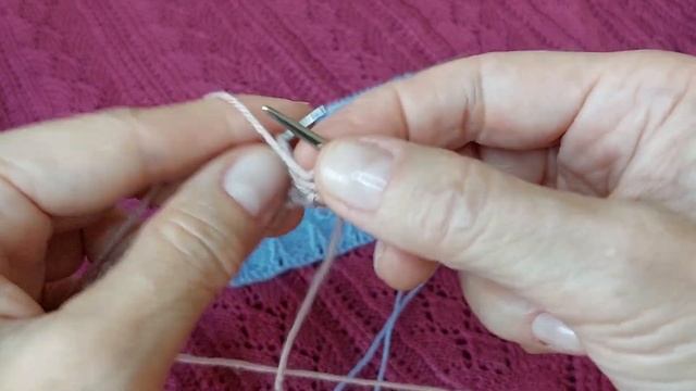 Очень Простой Узор по Изнаночной Глади Спицами Для начинающих | Видео смотреть онлайн