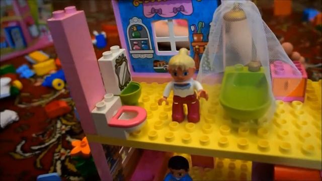 Играем в Lego Duplo/кукольный домик смотреть онлайн