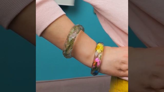 КРАФТЫ С ГОРЯЧИМ КЛЕЕМ, ПОЛИМЕРНОЙ ГЛИНОЙ И ЭПОКСИДНОЙ СМОЛОЙ