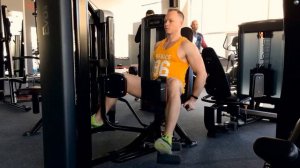 Сведение ног в тренажере сидя. Какие мышцы работают в упражнении