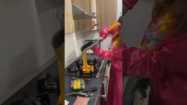 С понедельником 🤤 смотреть онлайн