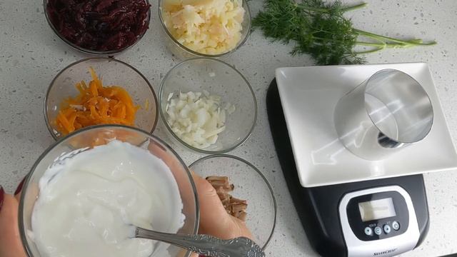 Сельдь под шубой. Низкокалорийный салат. 85 кал/100 гр смотреть онлайн