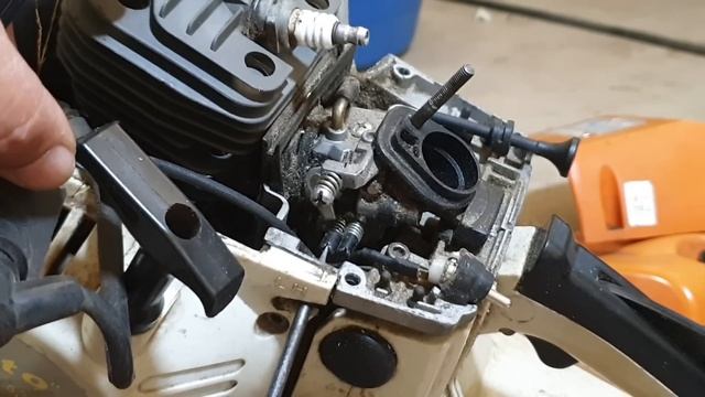 เลื่อยยนต์ ติดยาก แก้ง่ายนิดเดียว #เลื่อยโซ่ยนต์#เลื่อยตัดไม้#ซ่อมเลื่อยโซ่ смотреть онлайн