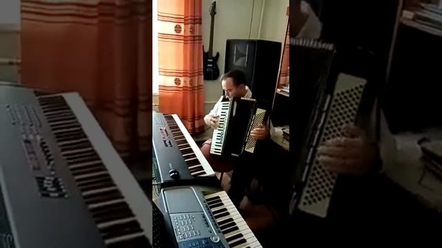 Крюков Николай - "Сапожки русские" смотреть онлайн