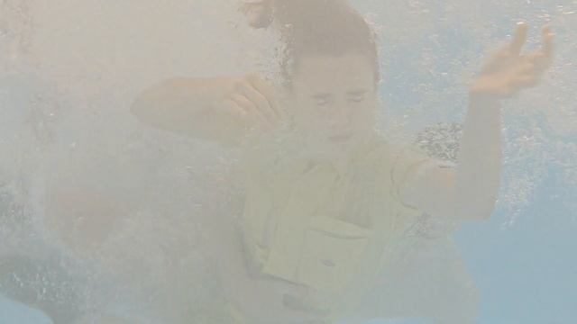 Ares and Raquel - Let Me Down Slowly [Through My Window] смотреть онлайн