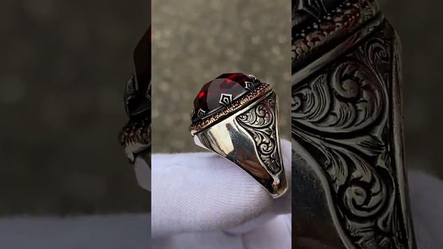 Кольца изготовлены из серебра и украшены натуральными камнями Каждое кольцо - это выражение стиля смотреть онлайн