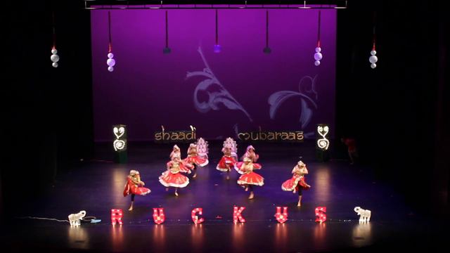 UCSD Raas Ruckus at GWA 2016 смотреть онлайн