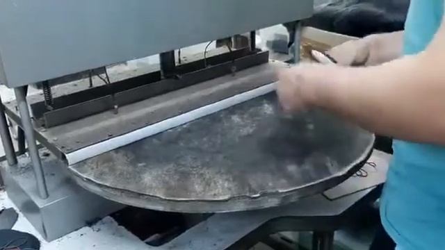 Это утюг он приклеивает детали к друг другу для жесткости носа ботинка смотреть онлайн