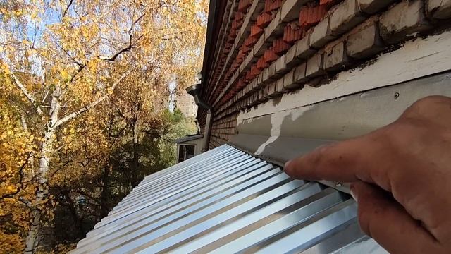 Перестил кровли на балконе в Москве/ Течет крыша/Ремонт крыши/Кровля профнастил/Установка козырька смотреть онлайн