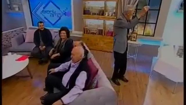 Dgis show - Вахтанг Кикабидзе (грузинский канал Имеди, 11 дек. 2015 г. ) смотреть онлайн