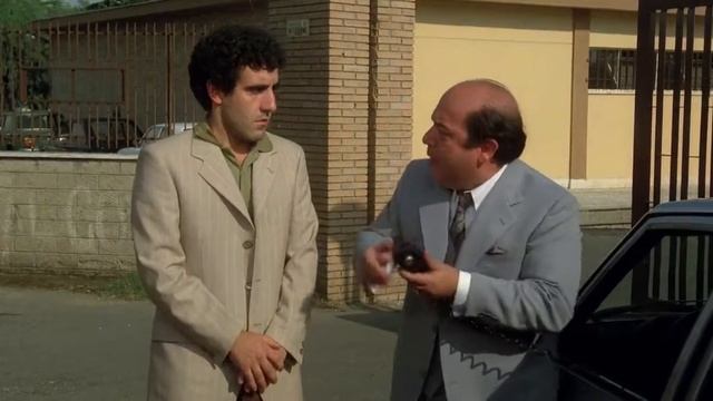 IL COMMISSARIO AURICCHIO - BALLIAMO? смотреть онлайн
