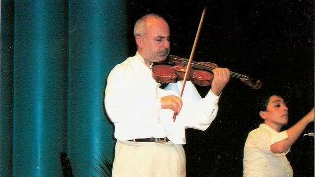 violin-Artash Terzian, piano-Zozefina Orfanidi// Dance -Chora moldavian folk music смотреть онлайн