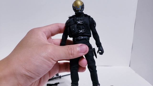 "The Bad" | Custom Mezco Cyberpunk Figure | Review and Breakdown смотреть онлайн