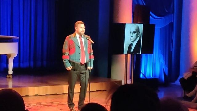 Дмитрий Хромов - "Вошла ты резкая", В.Маяковский смотреть онлайн