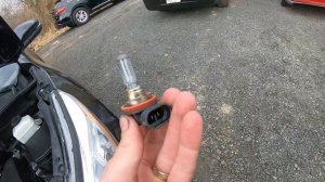 How to change replace headlight bulbs Toyota Highlander 2013-2019