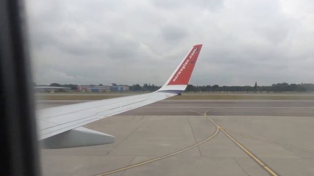 Boeing 737-800 Norwegian Landvetter Airport (GOT) Arrival at London Gatwick Airport (LGW) смотреть онлайн