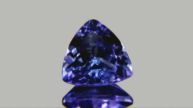 2,71Ct ТАНЗАНИТ Натуральный! Триллион ~9мм смотреть онлайн